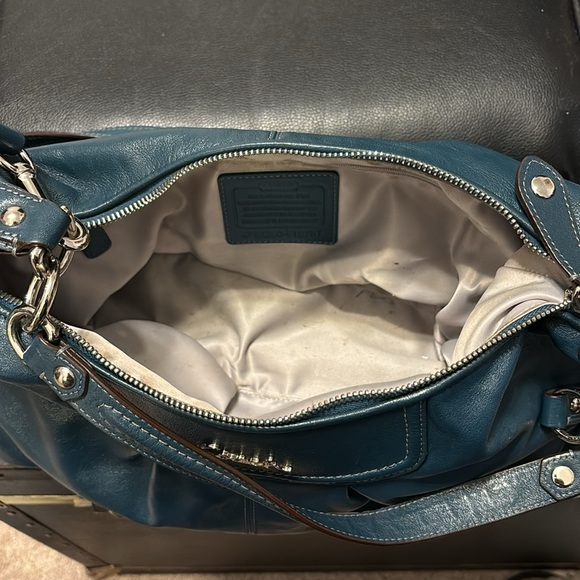 Coach (blue) - Picture 3 of 3